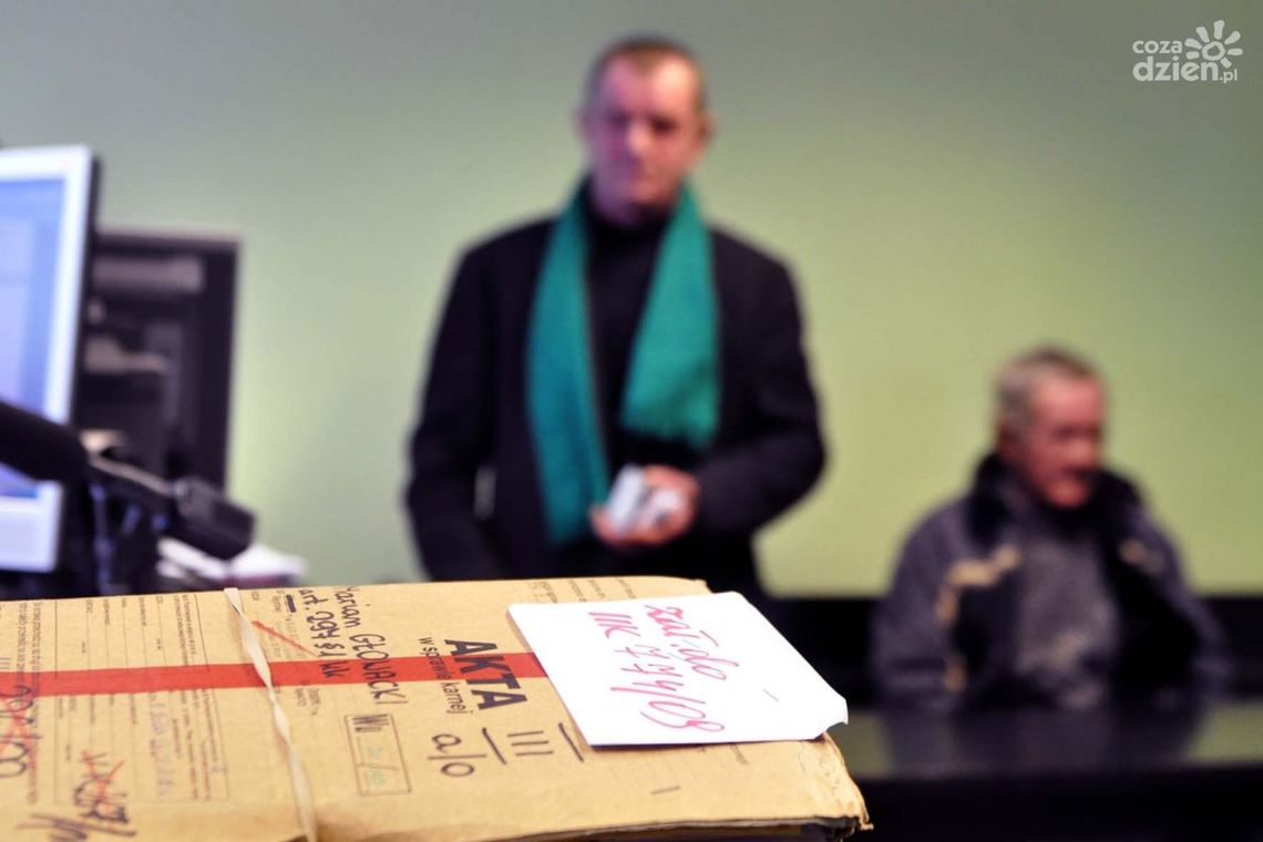 Pijany przed sądem!