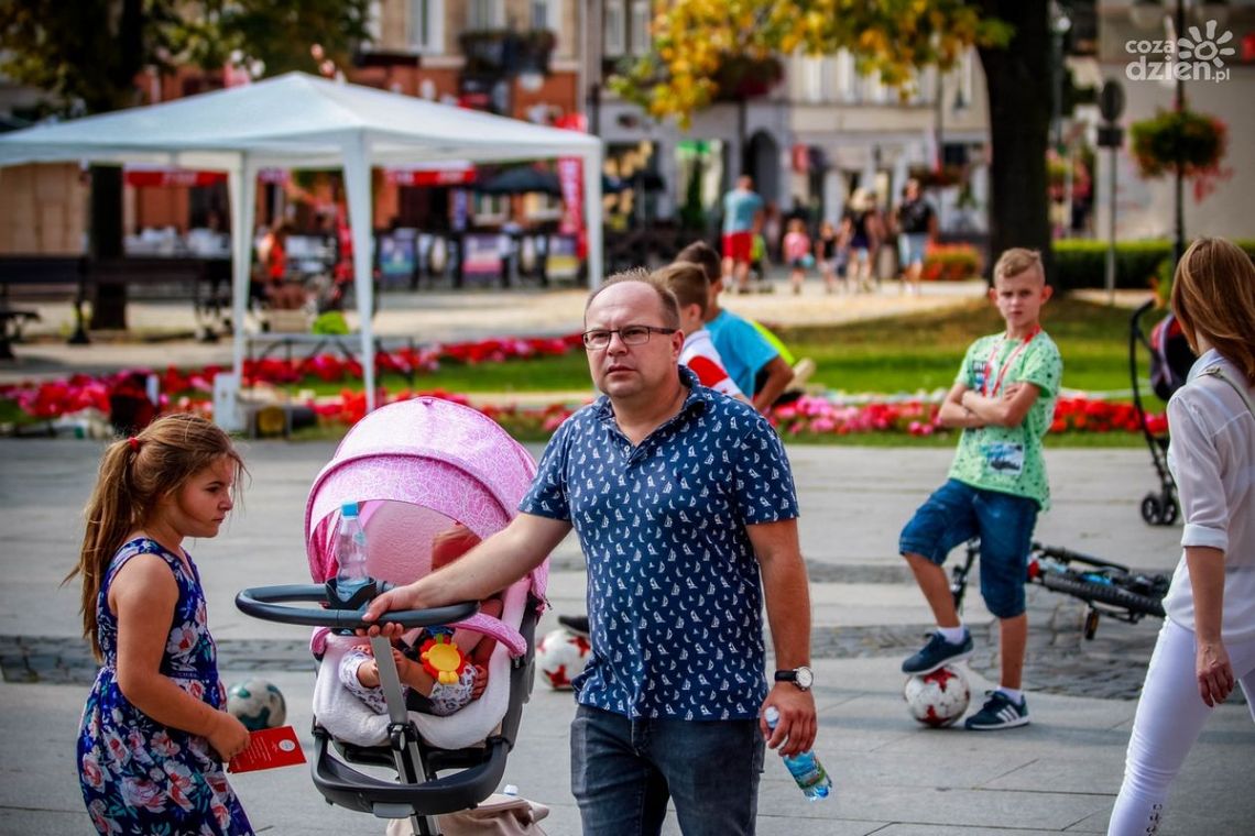 Piknik edukacyjny na Placu Corazziego