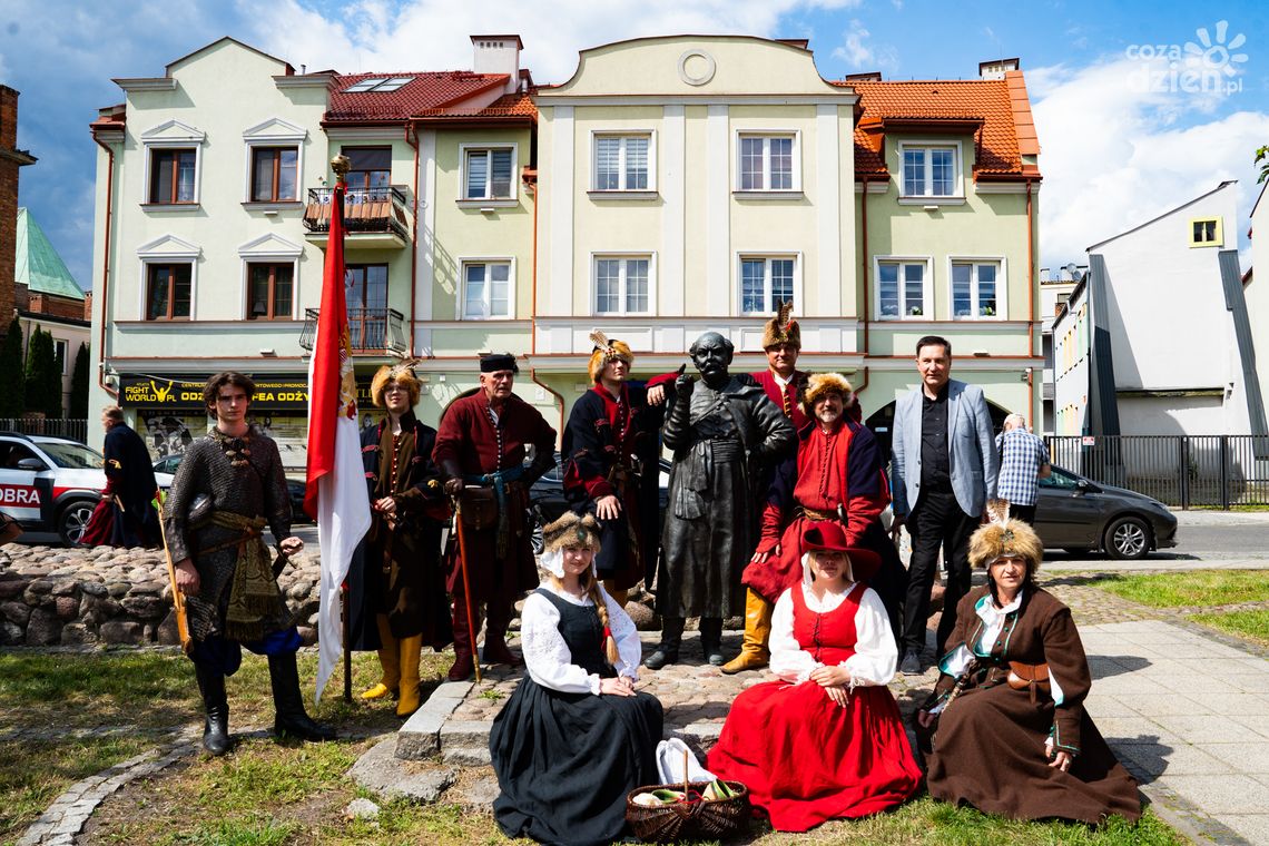 Piknik historyczny upamiętniający 521. rocznicę uchwalenia Konstytucji Nihil Novi w Radomiu Piknik historyczny upamiętniający 521. rocznicę uchwalenia Konstytucji Nihil Novi w Radomiu
