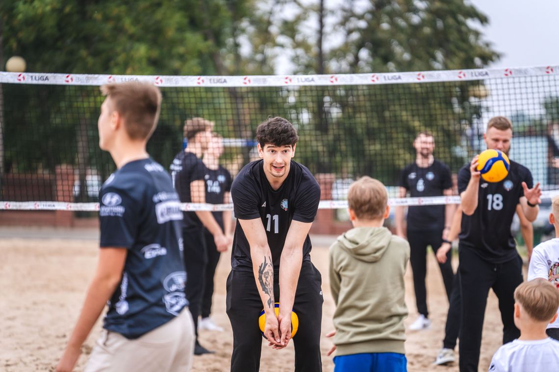 Piknik siatkarski nad zalewem na Borkach. Czarni Radom spotkali się z kibicami