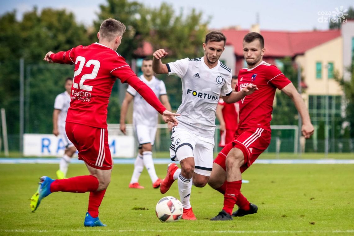 Pilica Białobrzegi przyjęła od Legii II Warszawa pięć bramek