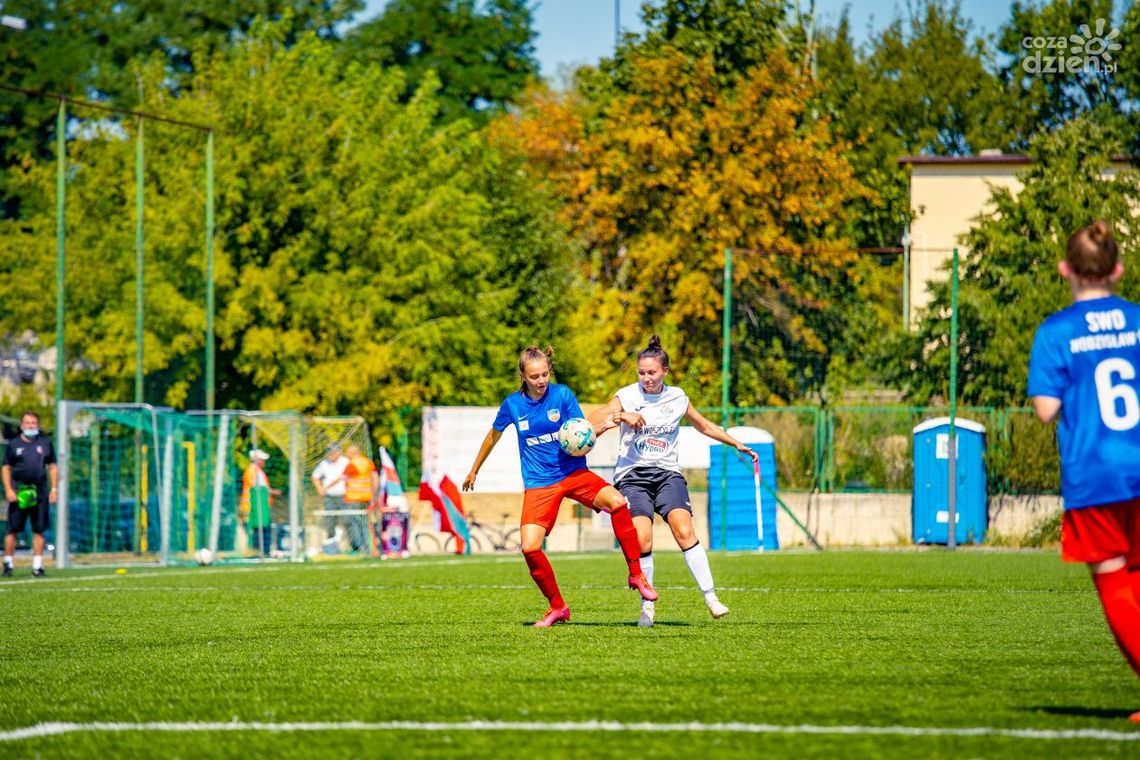 Piłkarki HydroTrucku zmierzą się z ligowym sąsiadem