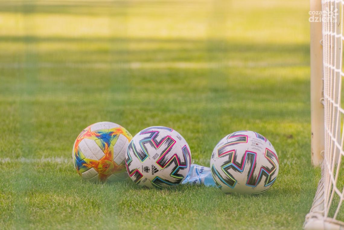 Piłkarska sonda dotycząca PKO Ekstraklasy. Odpowiadały osoby związane z futbolem