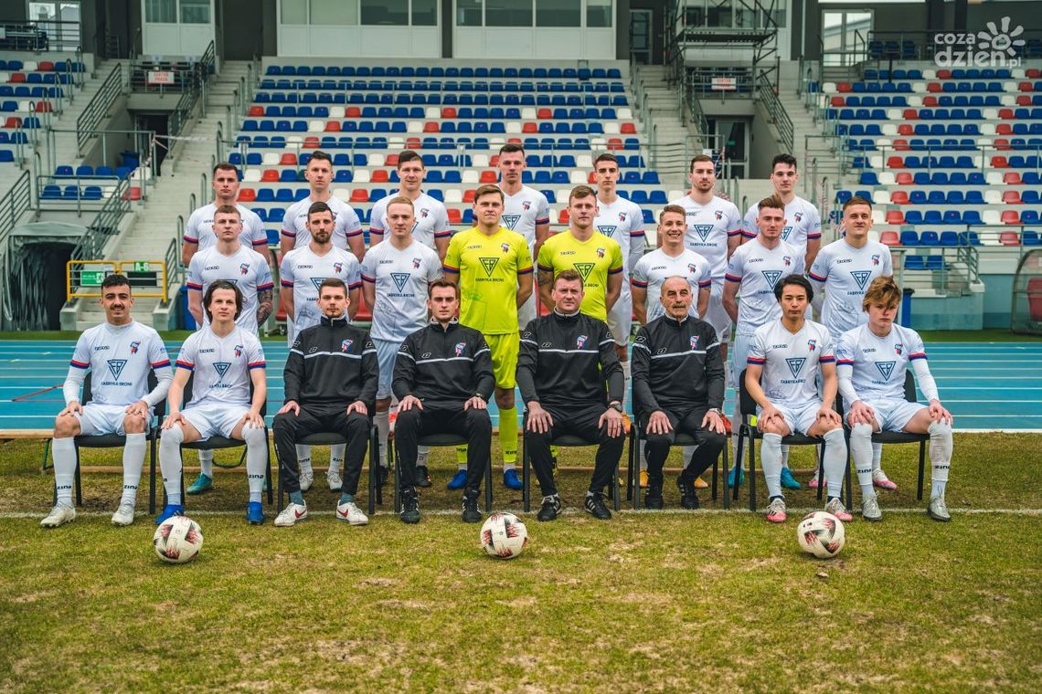Piłkarze 3-ligowej Broni Radom po sesji zdjęciowej Piłkarze 3-ligowej Broni Radom po sesji zdjęciowej