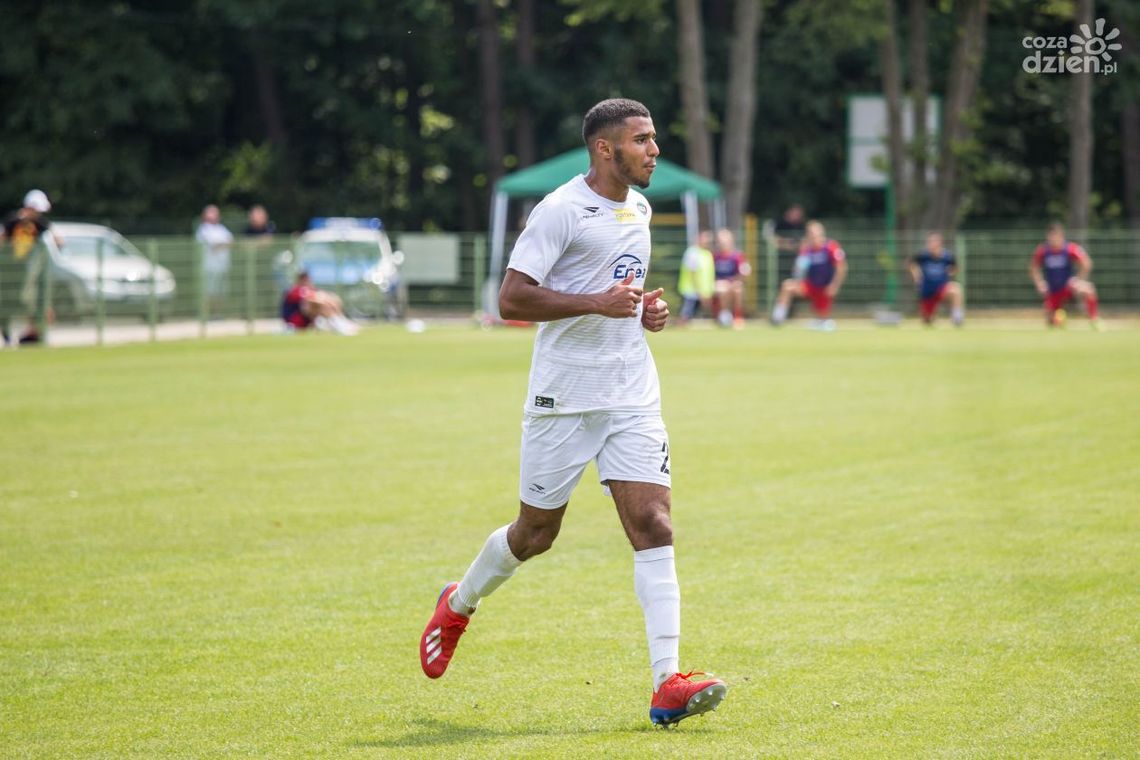 Piłkarze Radomiaka II Radom mistrzem rundy jesiennej w IV lidze Piłkarze Radomiaka II Radom mistrzem rundy jesiennej w IV lidze