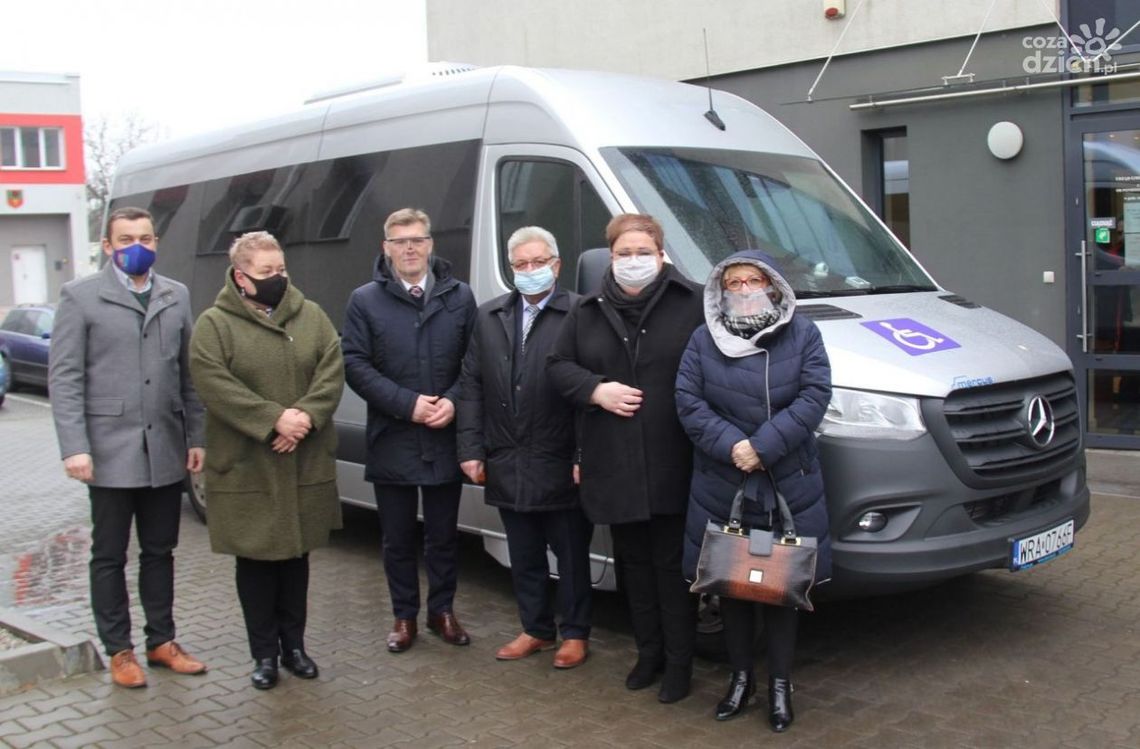 Pionki. Nowy autobus dla niepełnosprawnych