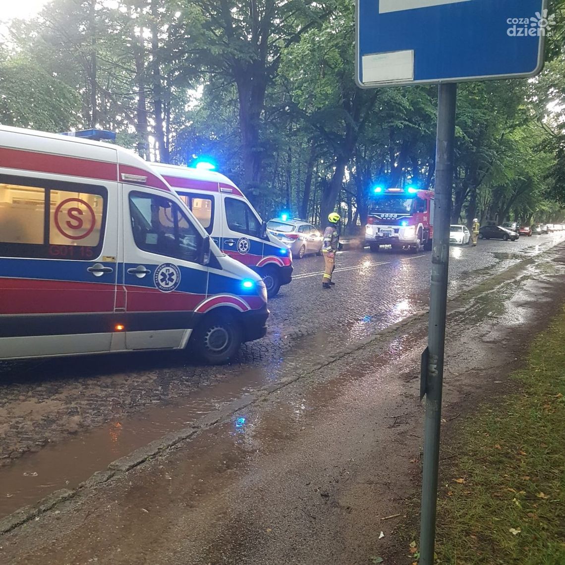 Piorun poraził dwóch mężczyzn