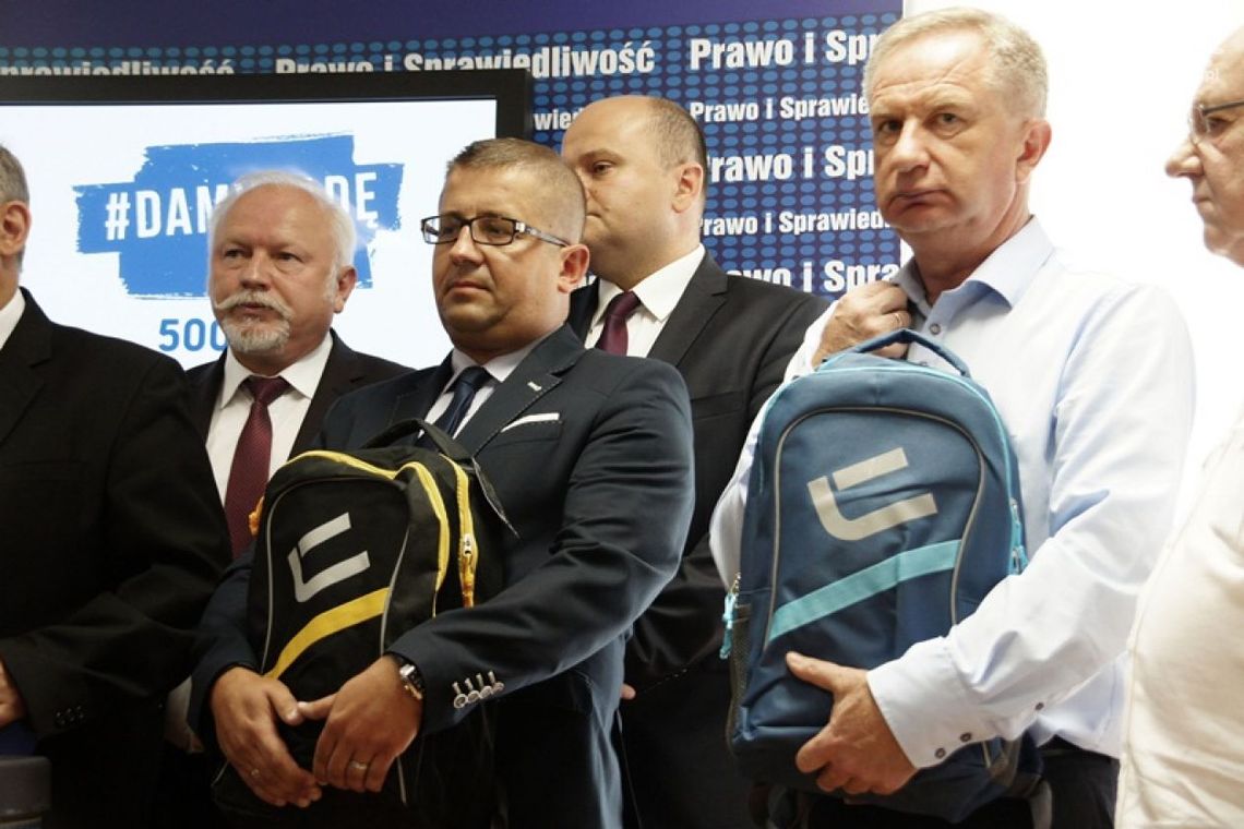 PiS funduje wyprawki szkolne