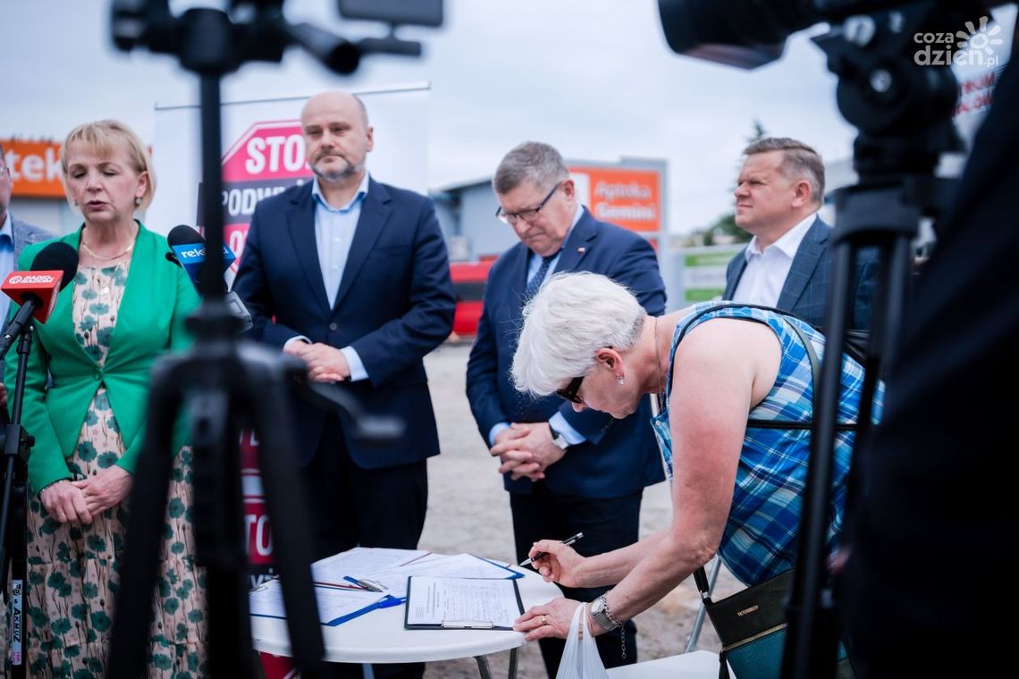 PiS nie chce podwyżek cen. Posłowie zbierają podpisy mieszkańców 