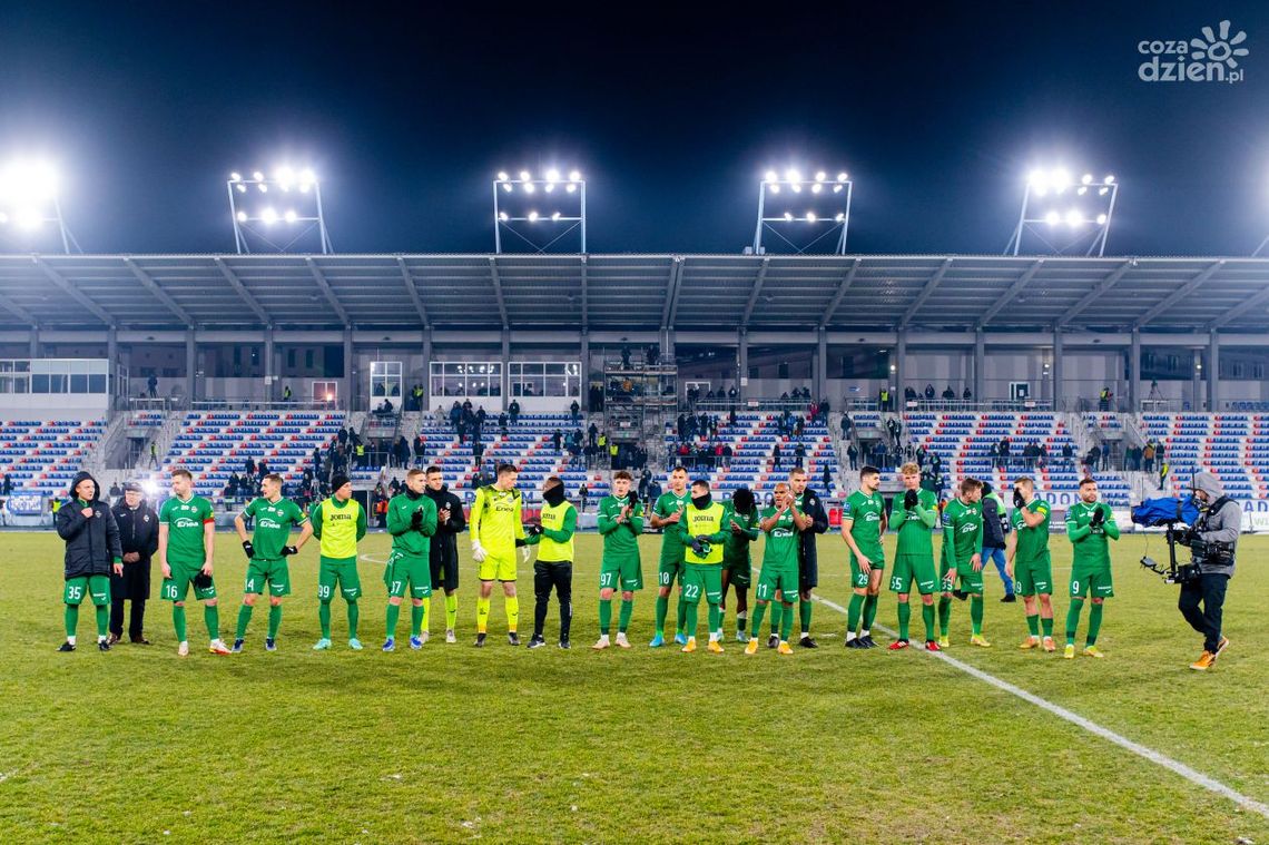 PKO Ekstraklasa solidaryzuje się z Ukrainą. Radomiak Radom zagra z Lechią Gdańsk PKO Ekstraklasa solidaryzuje się z Ukrainą. Radomiak Radom zagra z Lechią Gdańsk
