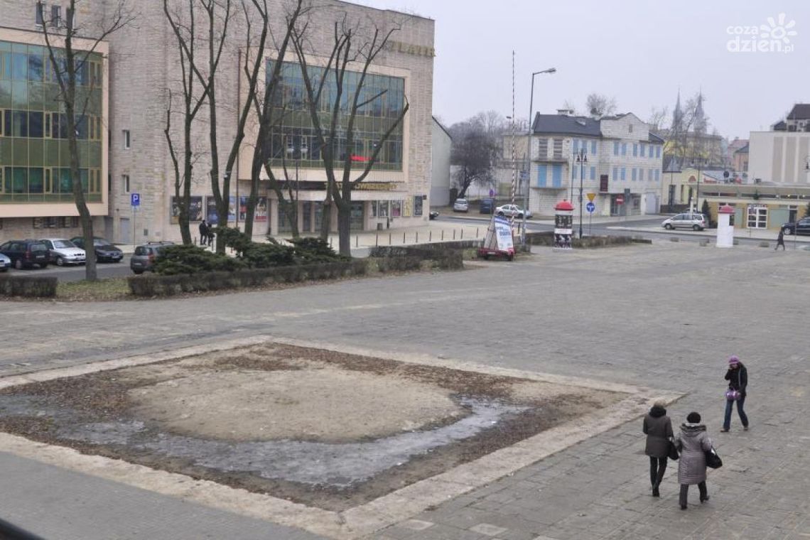 Plac Jagielloński szpeci miasto