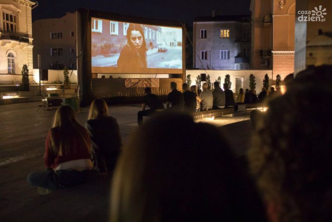 Plenerowe pokazy filmowe dla mieszkańców Radomia