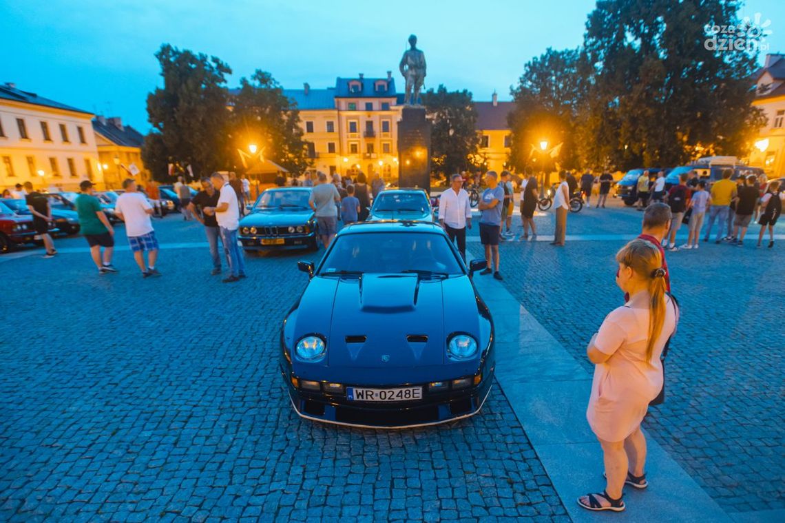 Plenerowe pokazy filmowe na Rynku