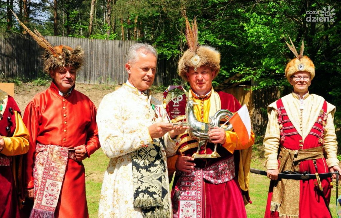 Po raz trzeci został królem Po raz trzeci został królem