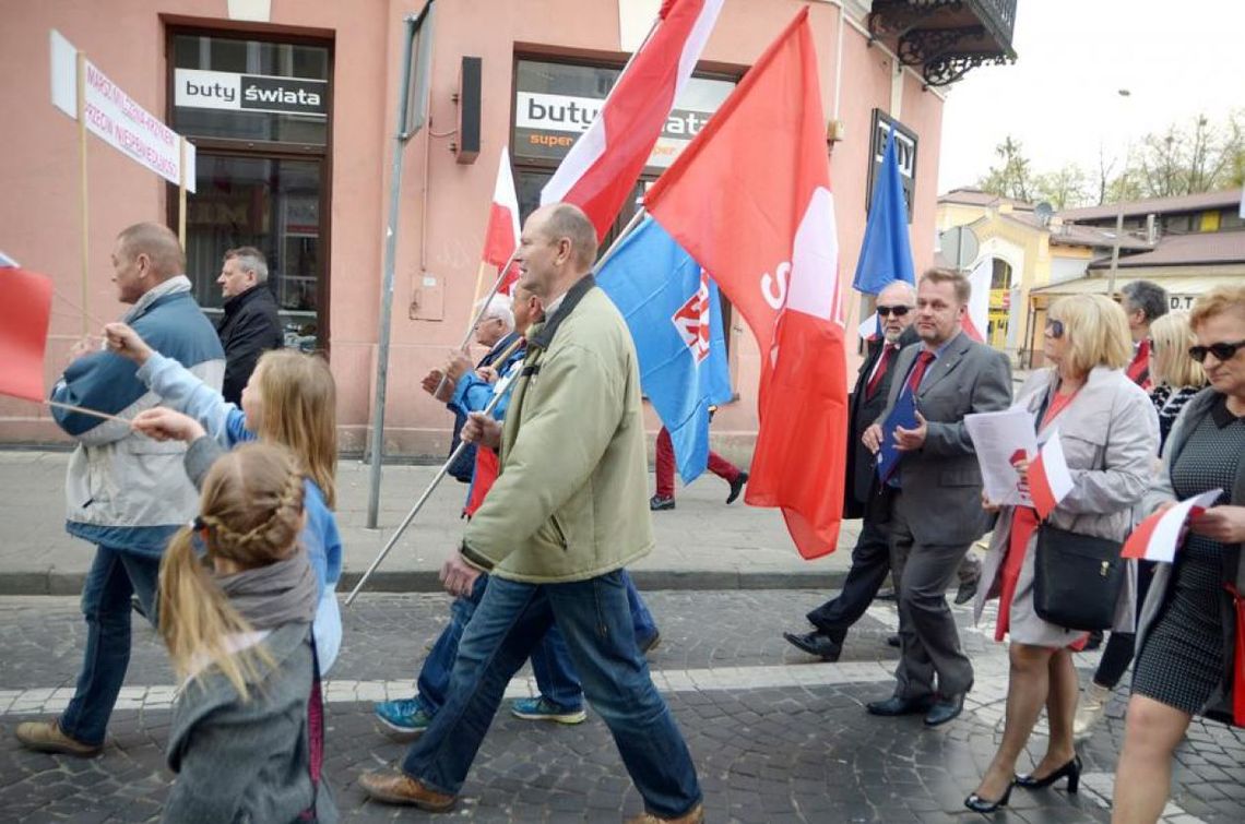 Pochód 1 Maja. Święto Pracy