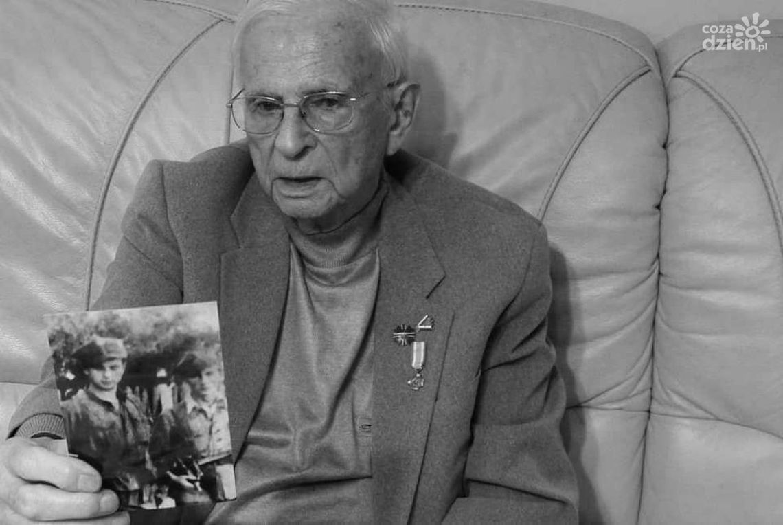 Pochowano Antoniego Rutkowskiego. Kapitan AK miał 91 lat