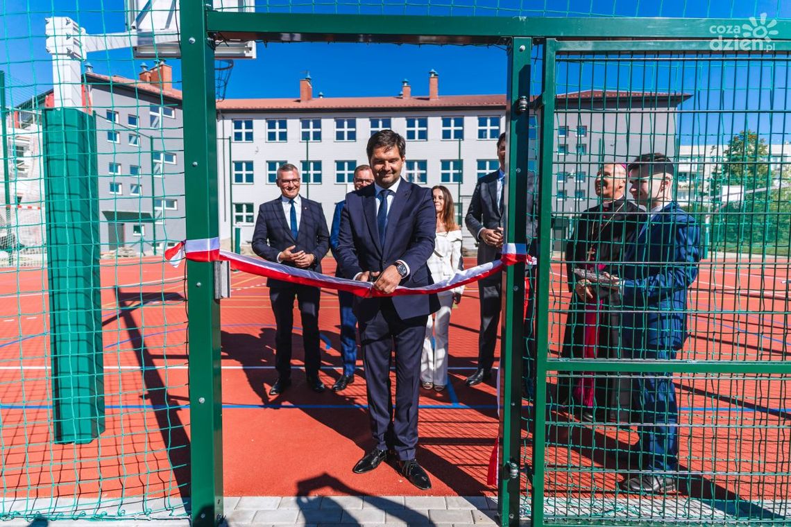 Początek roku. 36 tys. uczniów wróciło do szkół