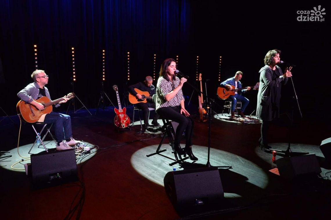 Pod Strzechą. Koncert promocyjny nowej płyty