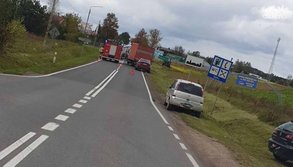Podgajek. Osobówka zderzyła się z ciężarówką