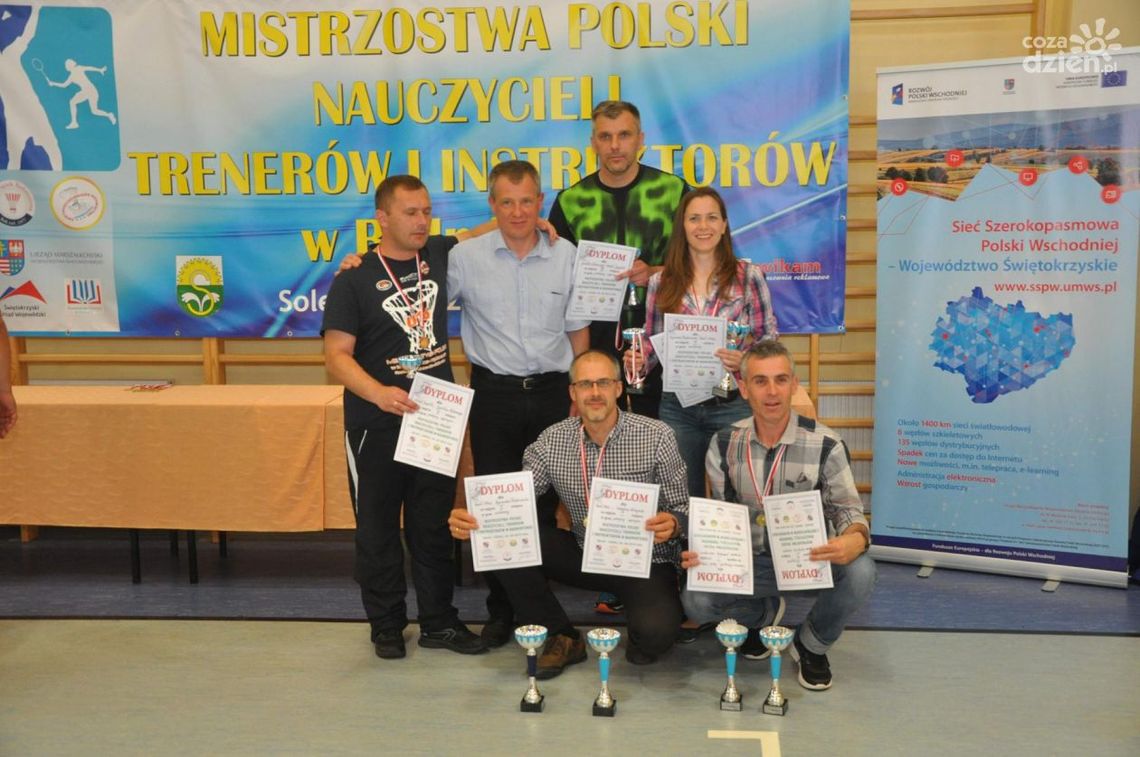 Podium radomskich nauczycieli na MP w badmintonie Podium radomskich nauczycieli na MP w badmintonie