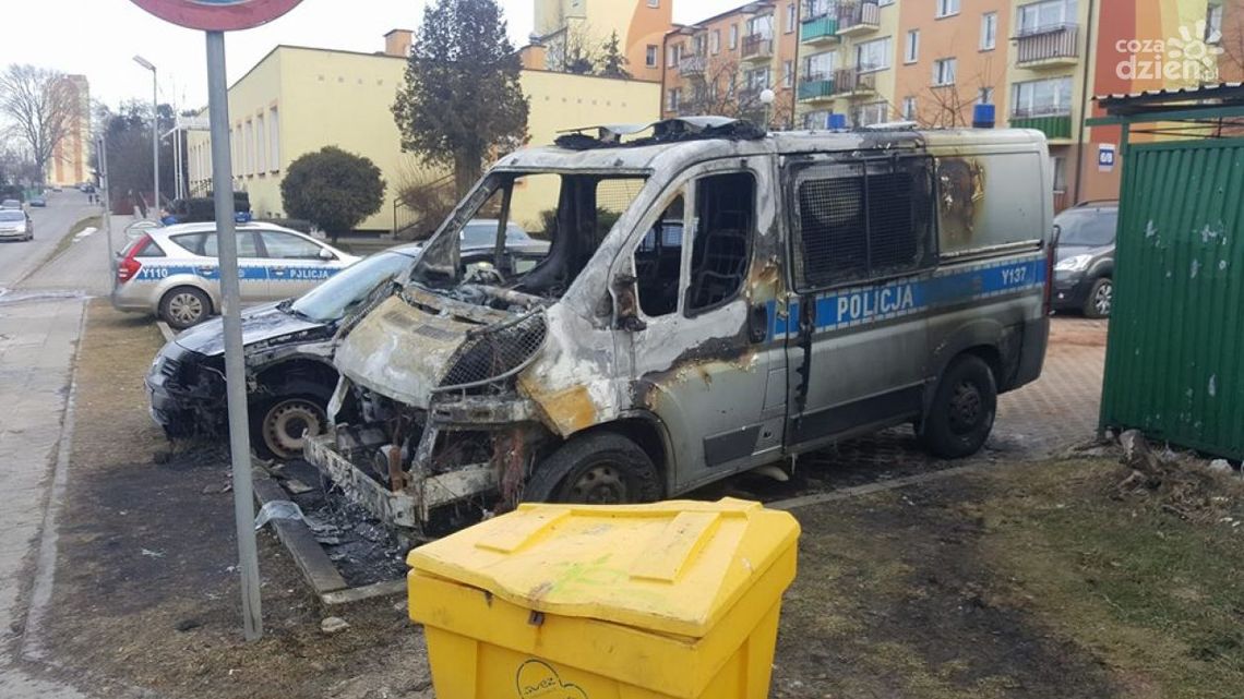 Podpalił radiowozy? Czeka go sroga kara