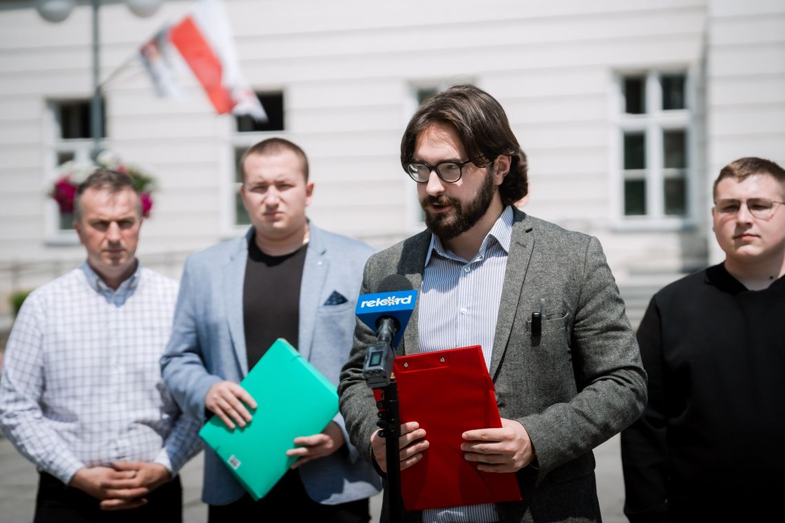 Podpisy przeciwko Centrum Integracji Cudzoziemców