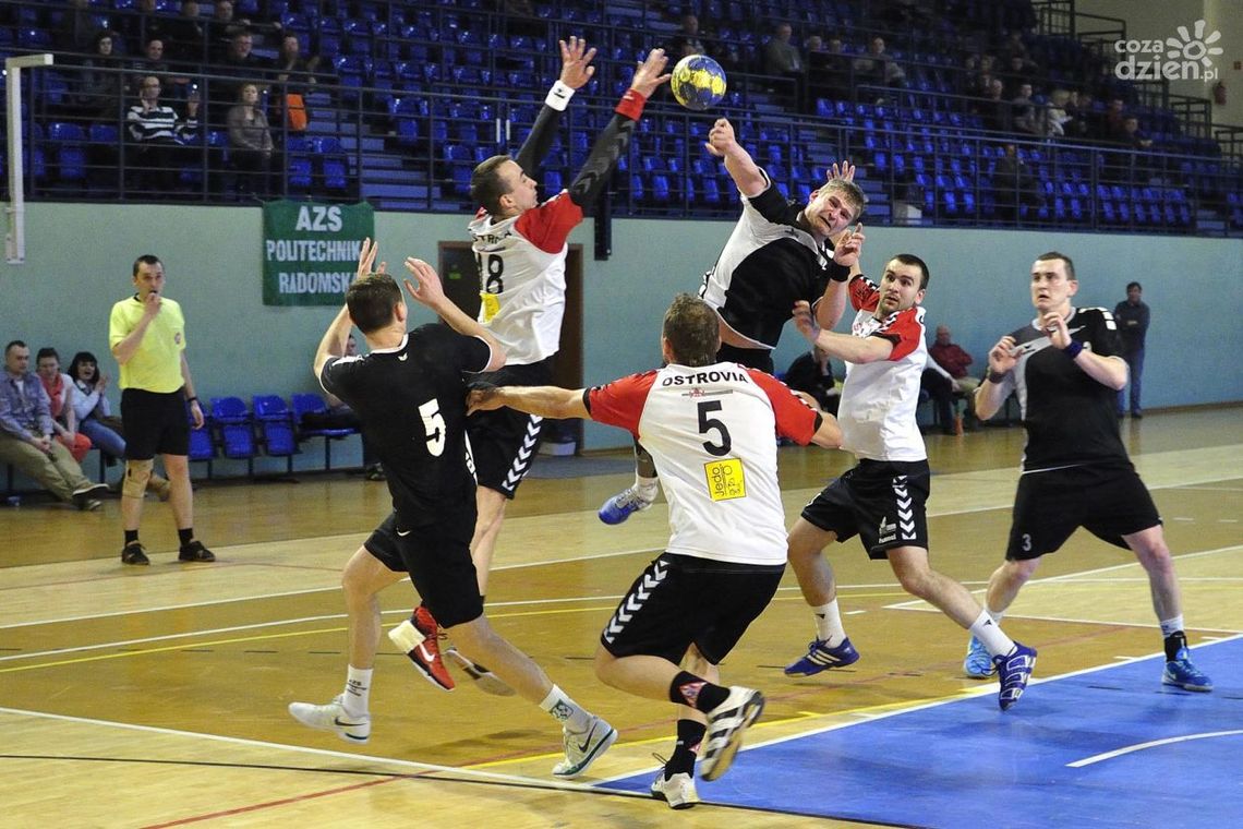 Podział punktów w meczu AZS UT-H Podział punktów w meczu AZS UT-H