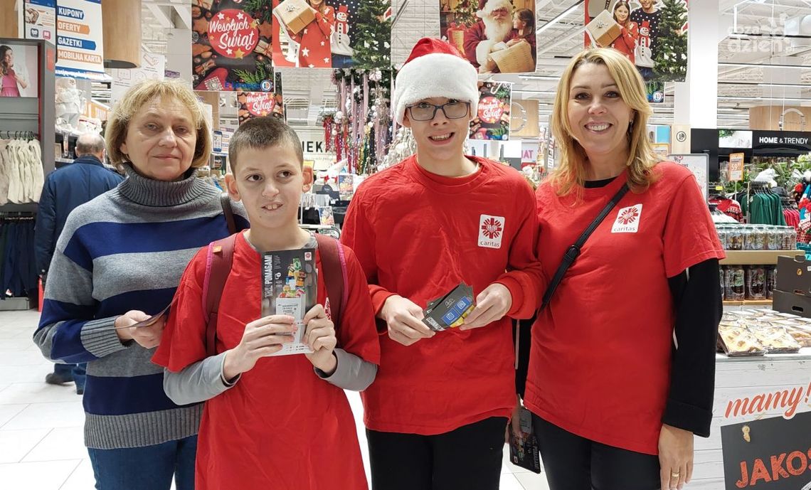 Podziel się dobrem na święta Podziel się dobrem na święta