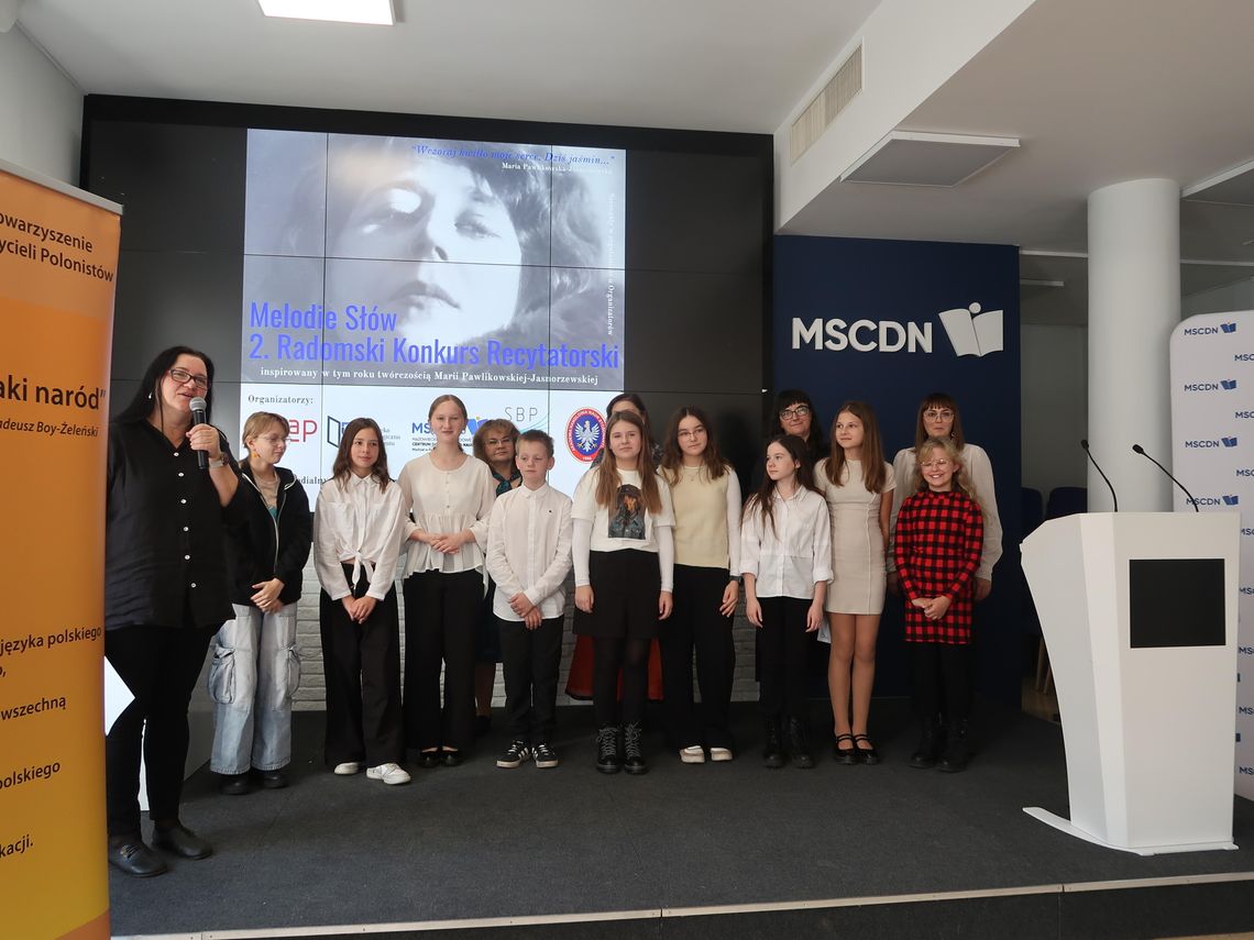 Poezja w centrum uwagi – zakończyły się eliminacje „Melodii Słów” w Radomiu Poezja w centrum uwagi – zakończyły się eliminacje „Melodii Słów” w Radomiu