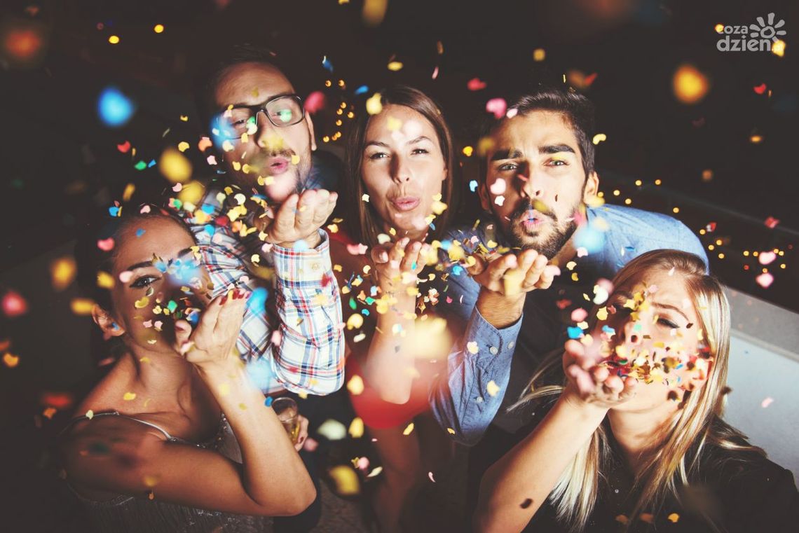 Pokaz iluzjonistyczny na imprezie — kiedy warto zatrudnić magika?