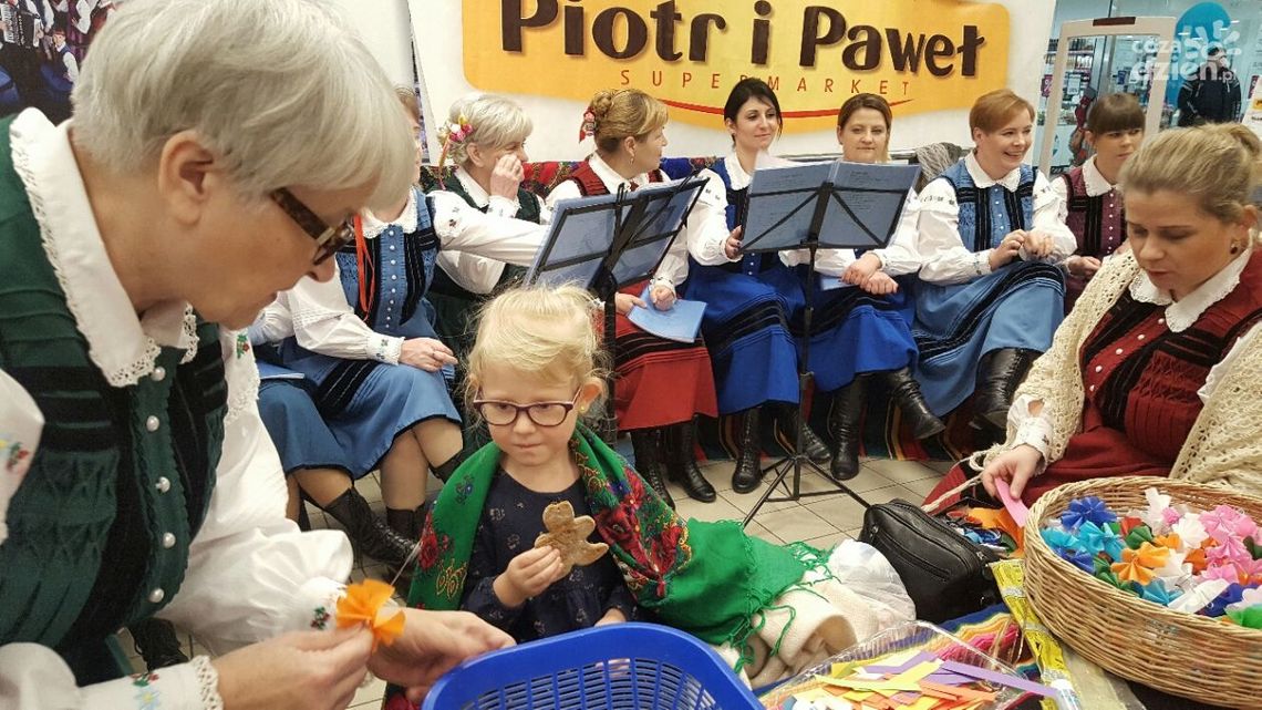 Pokazy świąteczne w supermarkecie Piotr i Paweł Pokazy świąteczne w supermarkecie Piotr i Paweł