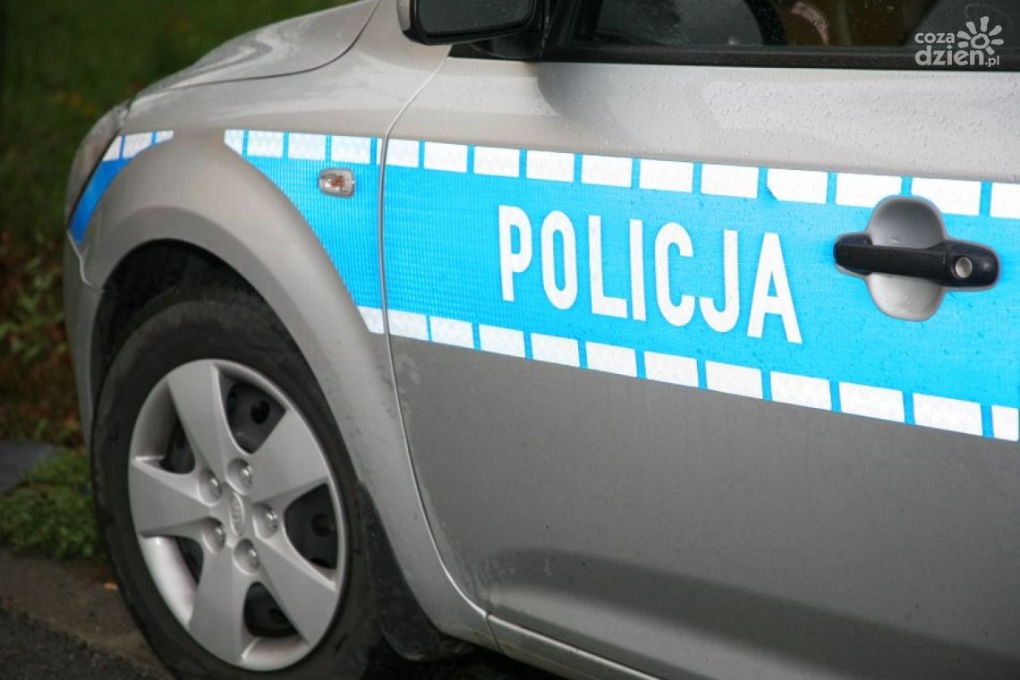 Policja apeluje: nośmy odblaski