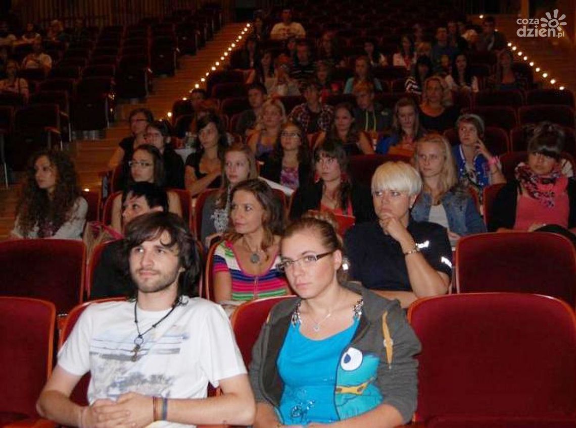 Policja zaprasza młodzież na warsztaty! Policja zaprasza młodzież na warsztaty!