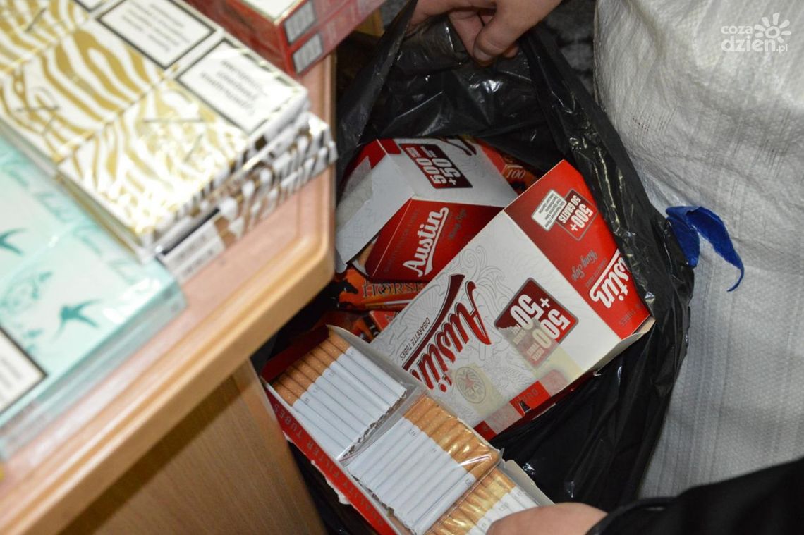 Policja zatrzymuje - listy gończe i nielegalny towar
