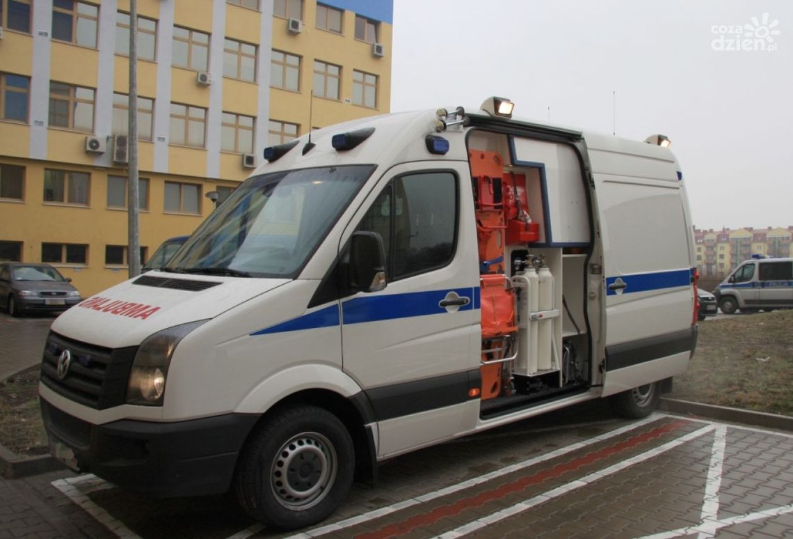 Policjanci mają nową... karetkę.