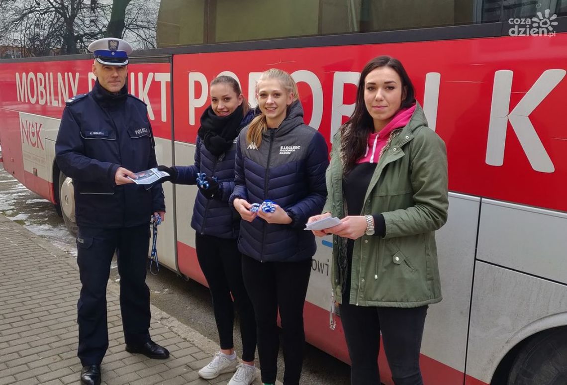 Policjanci oddali 15 litrów krwi