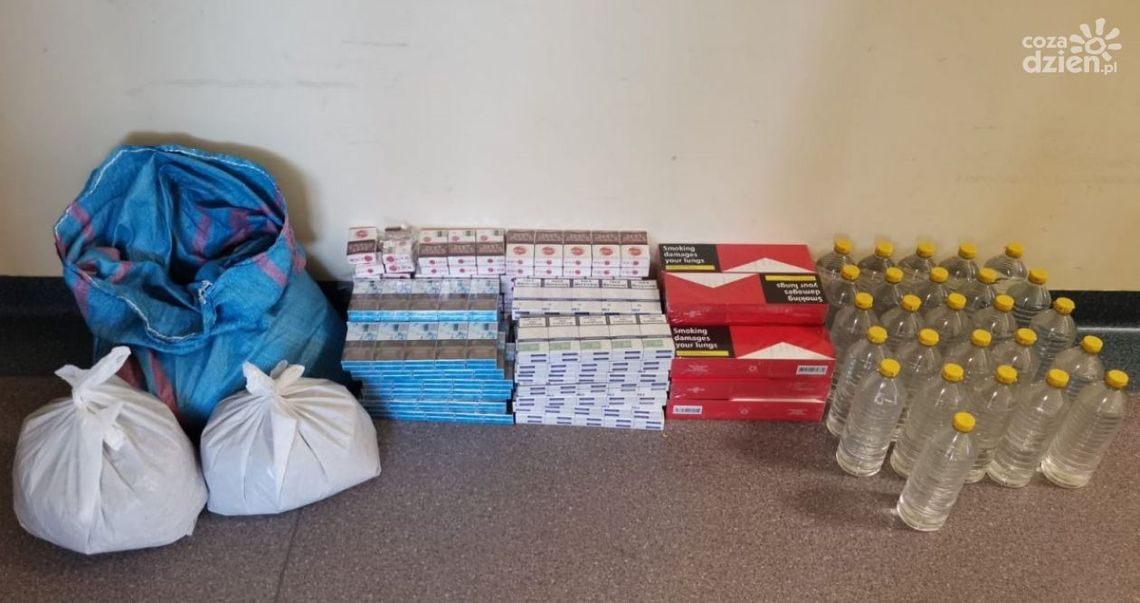 Policjanci z Grójca przejęli nielegalny tytoń, alkohol i papierosy Policjanci z Grójca przejęli nielegalny tytoń, alkohol i papierosy