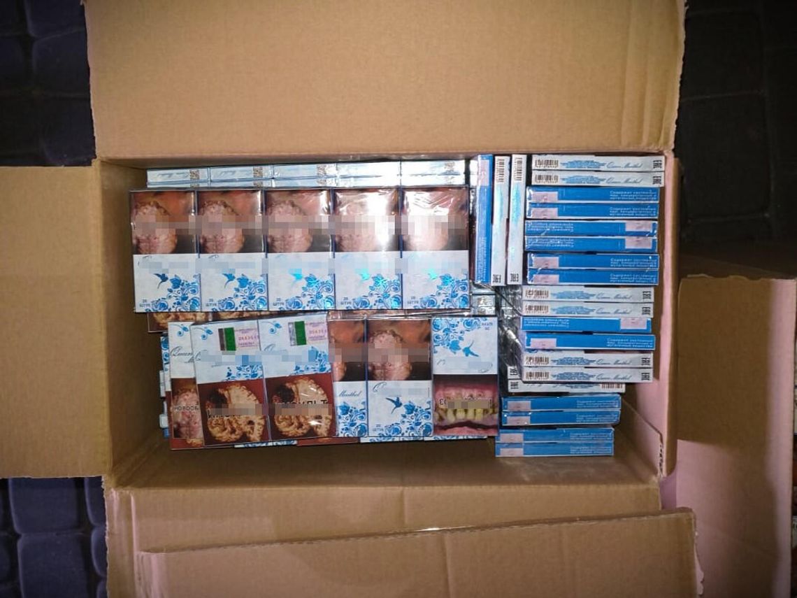 Policjanci z Lipska zabezpieczyli ponad 222 tys. sztuk nielegalnych papierosów. 38-latek zatrzymany Policjanci z Lipska zabezpieczyli ponad 222 tys. sztuk nielegalnych papierosów. 38-latek zatrzymany