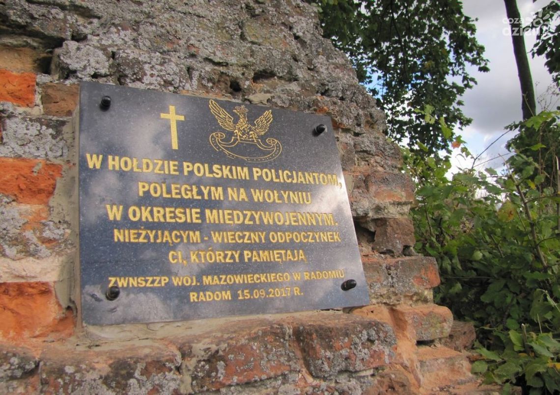 Policjanci zadbają o groby na Wołyniu