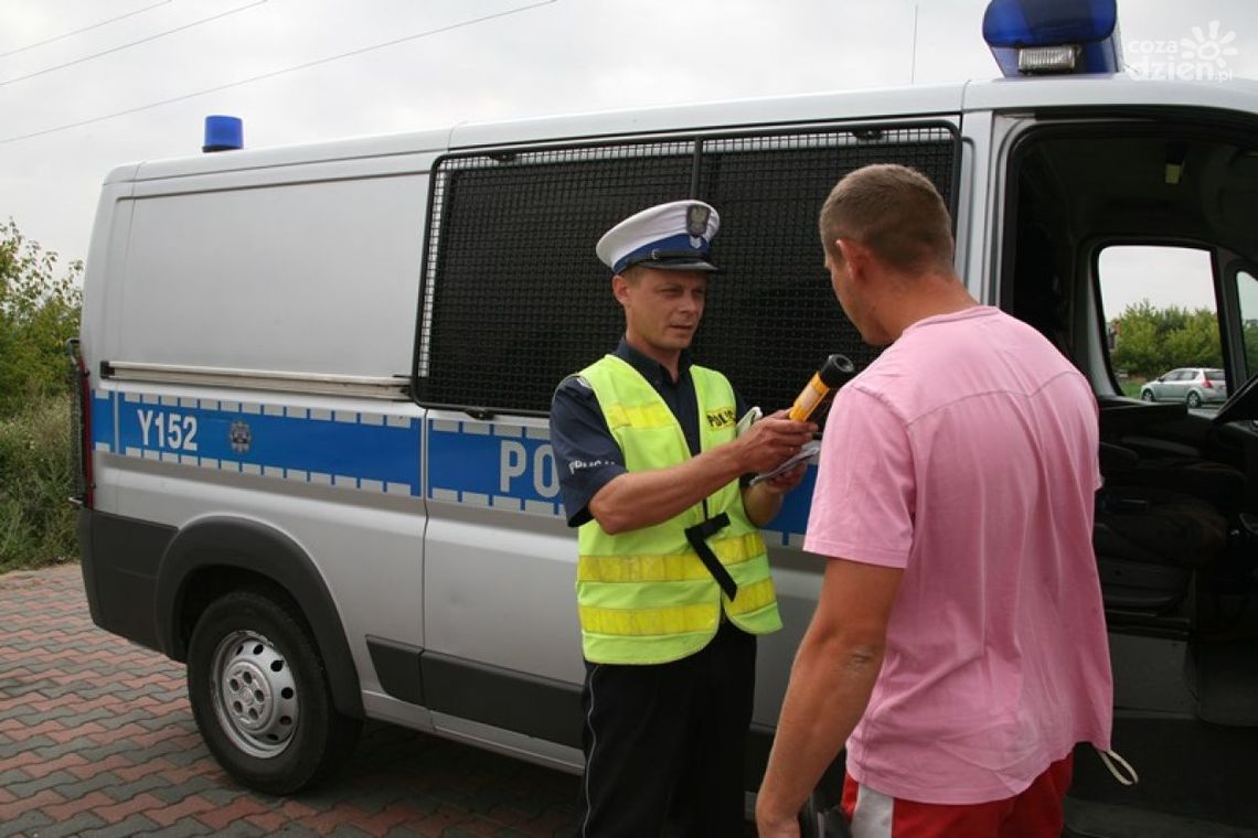 Policjanci zatrzymali 13 nietrzeźwych kierujących