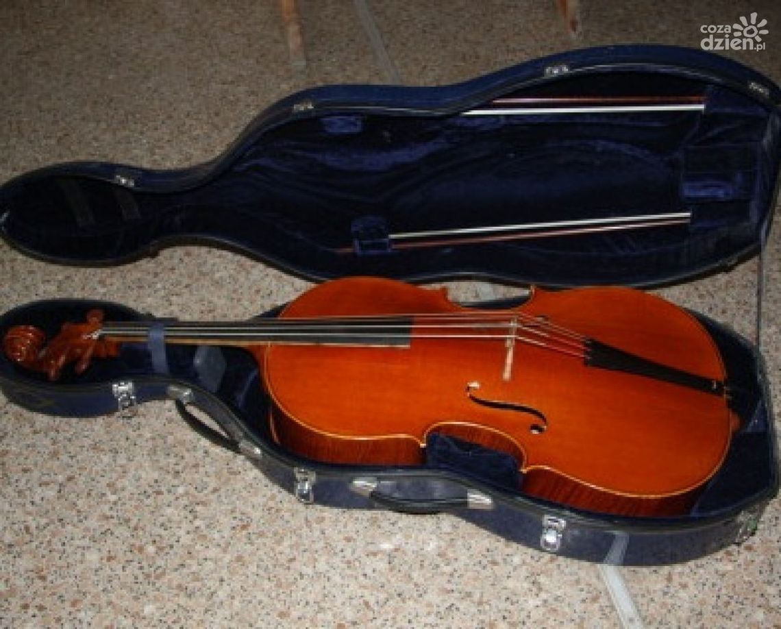 Policyjna zasadzka i barokowa wiolonczela