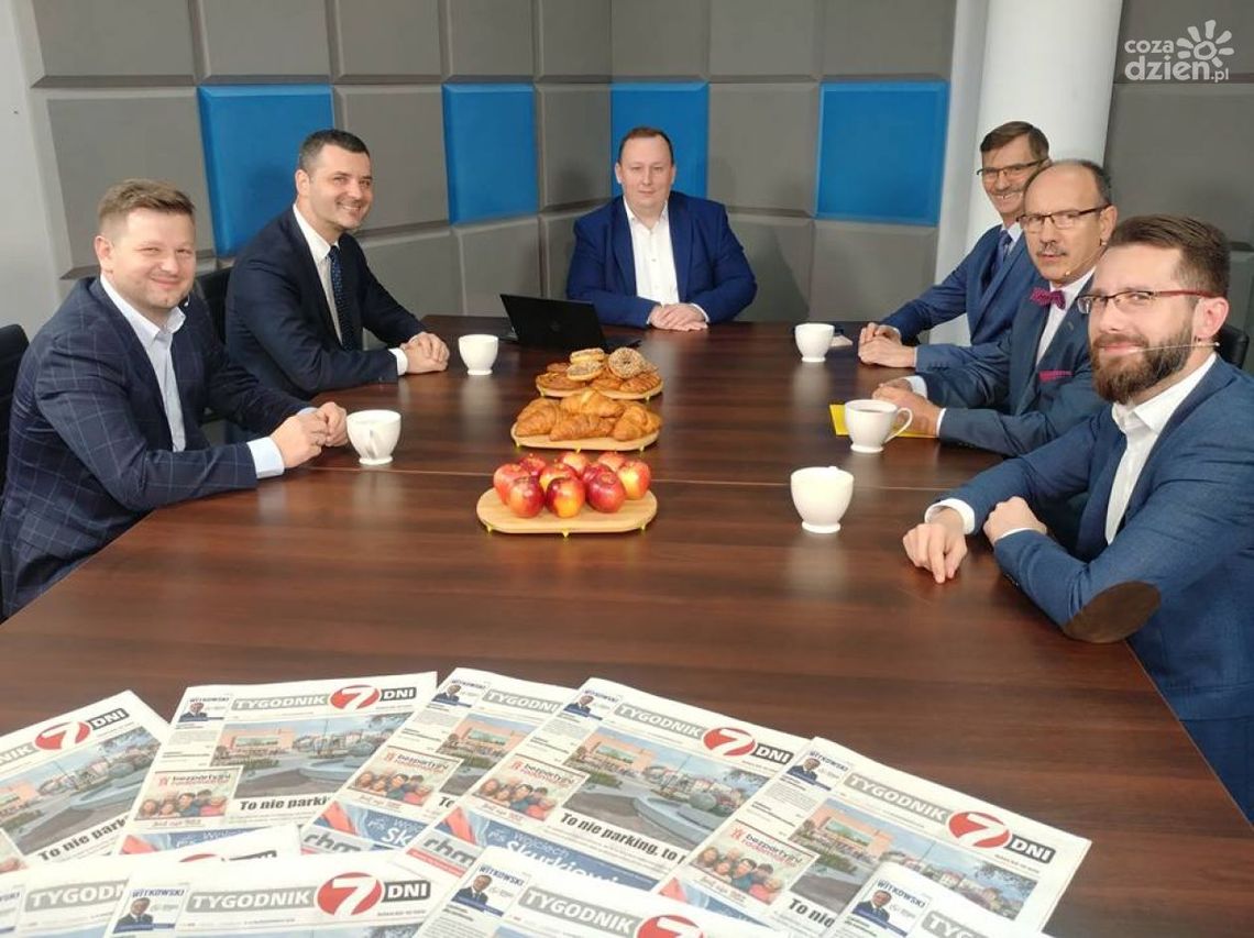 Polityka na śniadanie: Czy hala będzie gotowa?