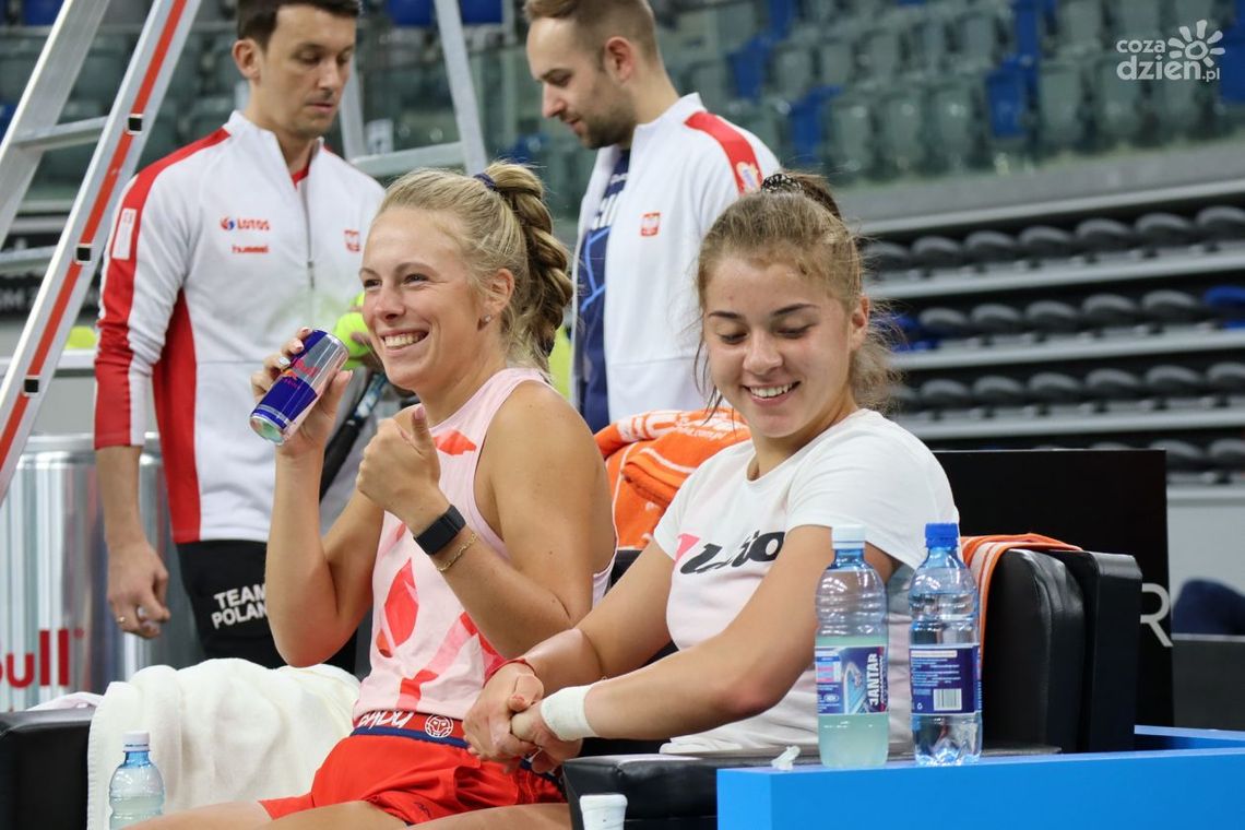 Polki już trenują w RCS-ie przed meczem z Rumunią (zdjęcia) Polki już trenują w RCS-ie przed meczem z Rumunią (zdjęcia)