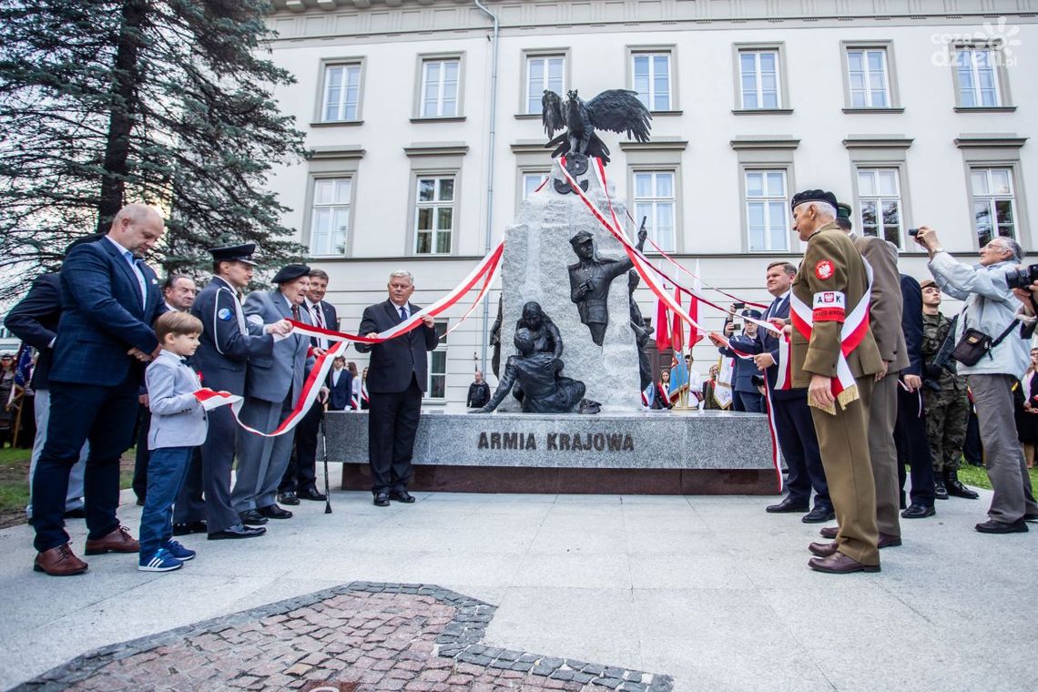 Pomnik żołnierzy AK odsłonięty
