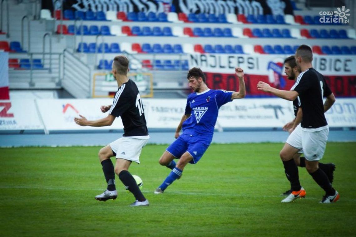 Pomocnik zamienił Broń na Mazura Pomocnik zamienił Broń na Mazura