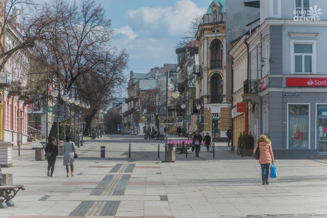 Ponad 500 zakażeń i 12 zgonów. Najgorzej w Radomiu