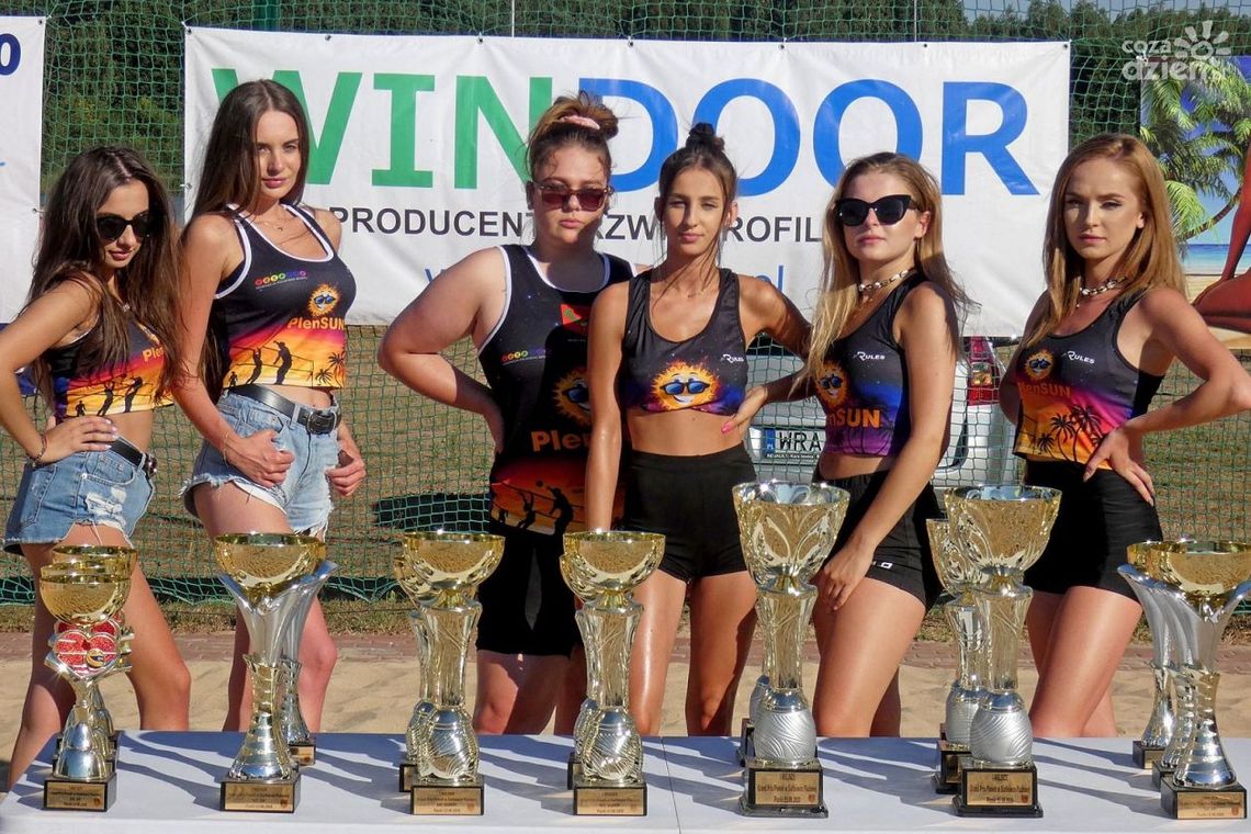 Ponad stu uczestników rywalizowało na piasku w Pionkach