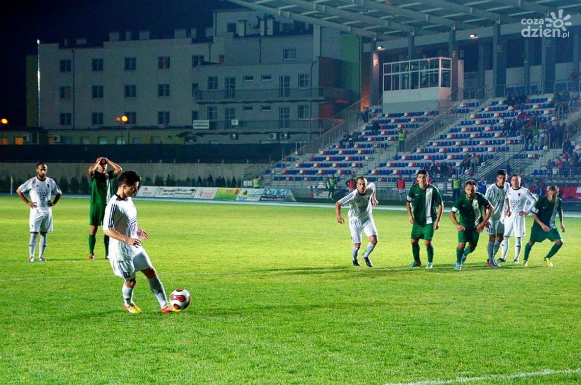 Porażka Broni na początek jesieni