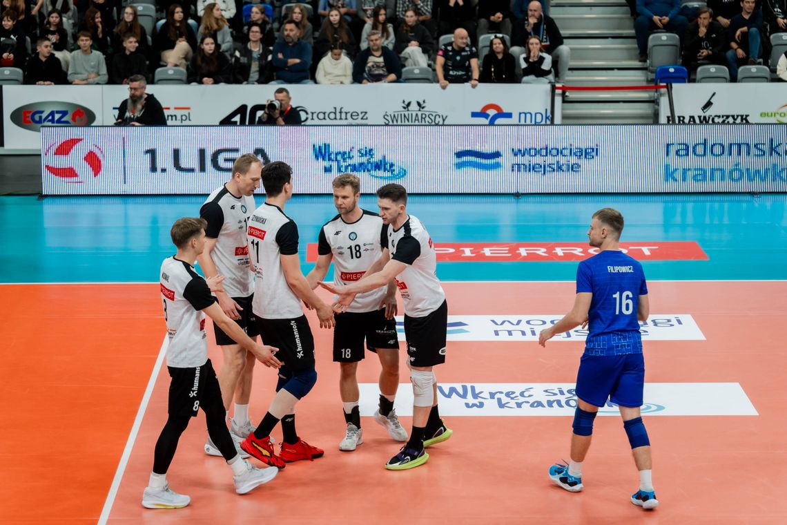 Porażka Czarnych w Jaworznie. Niżej w tabeli są już tylko uczniowie ze Spały...