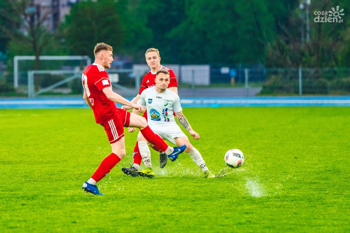Porażka zawodników Broni Radom. Pelikan wygrał 1:0 Porażka zawodników Broni Radom. Pelikan wygrał 1:0